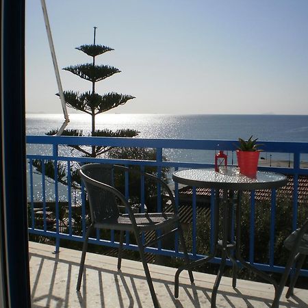Appartement Sunrise Flora à Agia Marina  Chambre photo