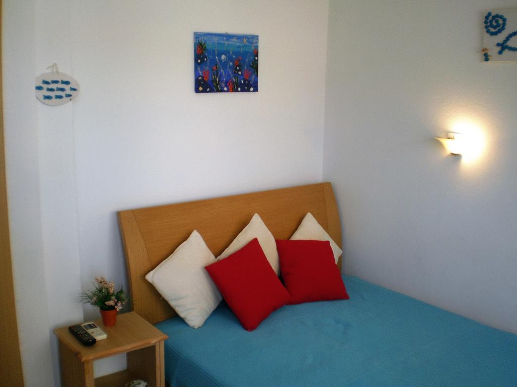 Appartement Sunrise Flora à Agia Marina  Extérieur photo