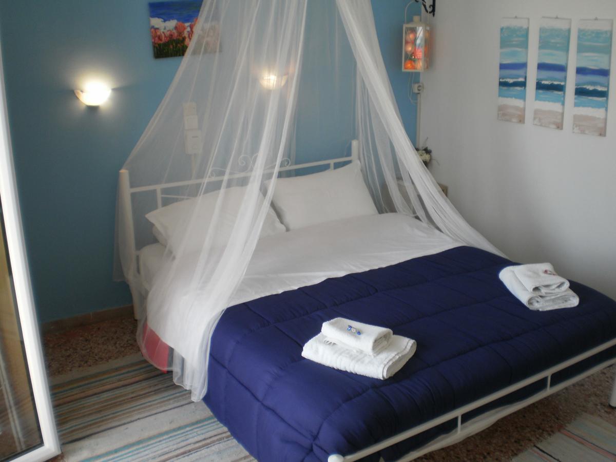 Appartement Sunrise Flora à Agia Marina  Extérieur photo